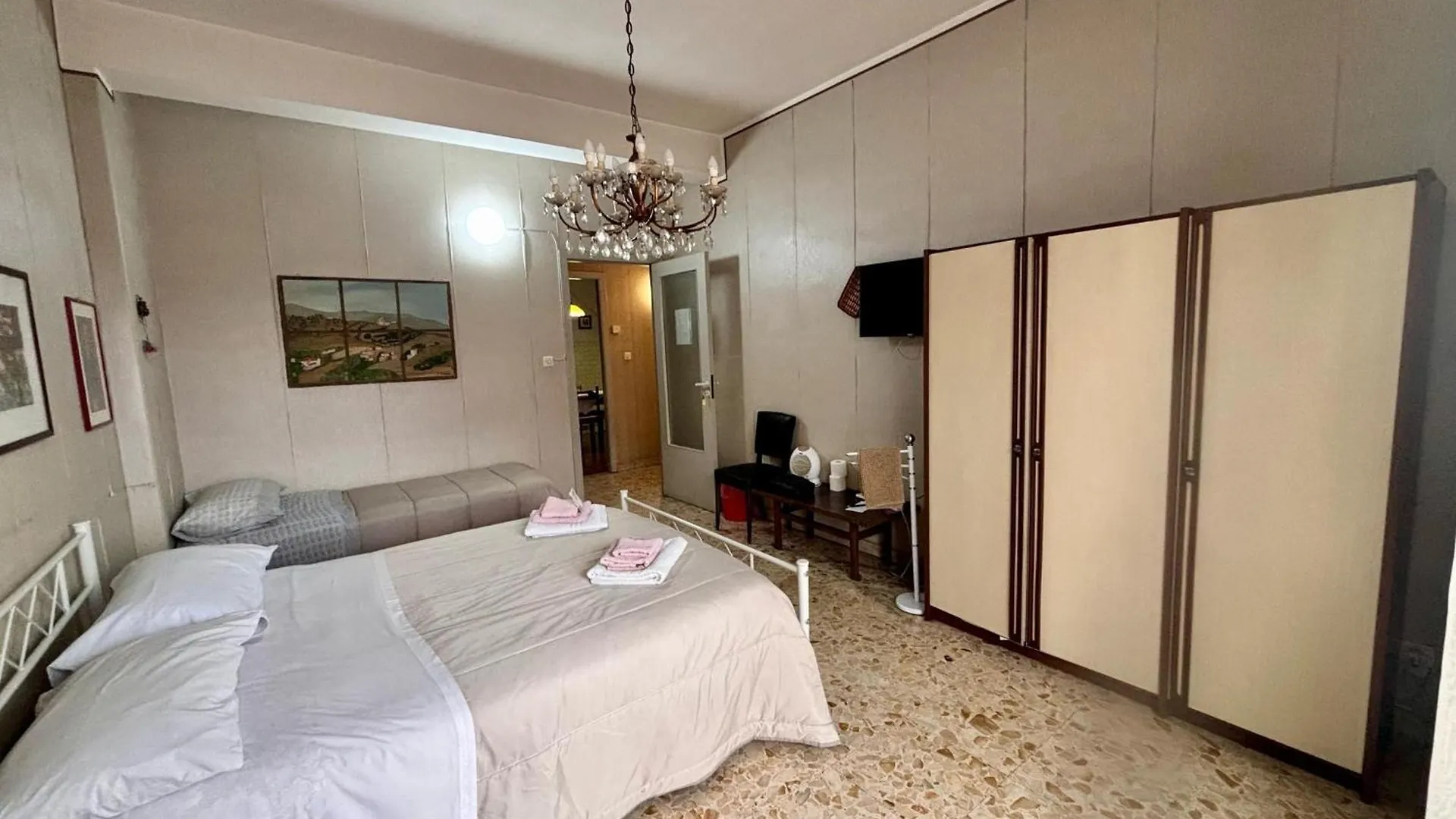 Room In Bb - Stanza In Affitto Giarre